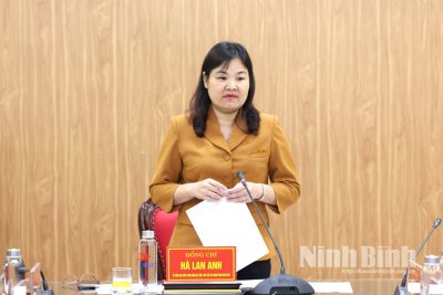 Lãnh đạo UBND tỉnh làm việc với Sở Giáo dục và Đào tạo